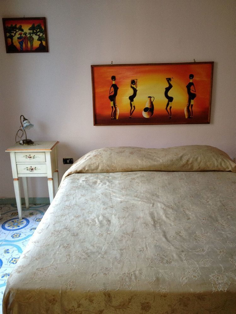 Room Elia Napoli Eksteriør bilde