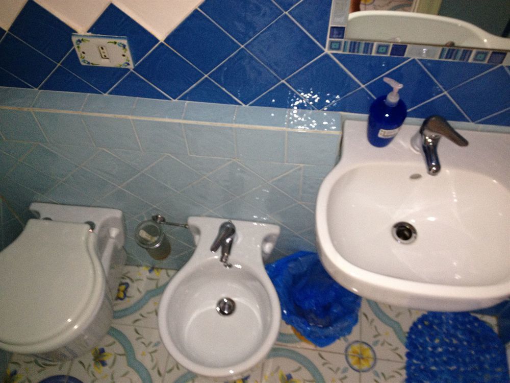 Room Elia Napoli Eksteriør bilde